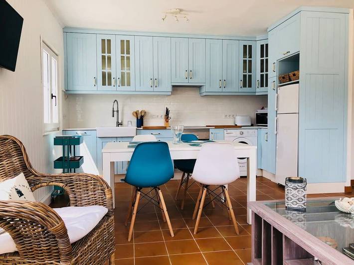The Cliffs - Surf Lodge Esteiro in Praia de Esteiro (Ortigueira), Ortigueira