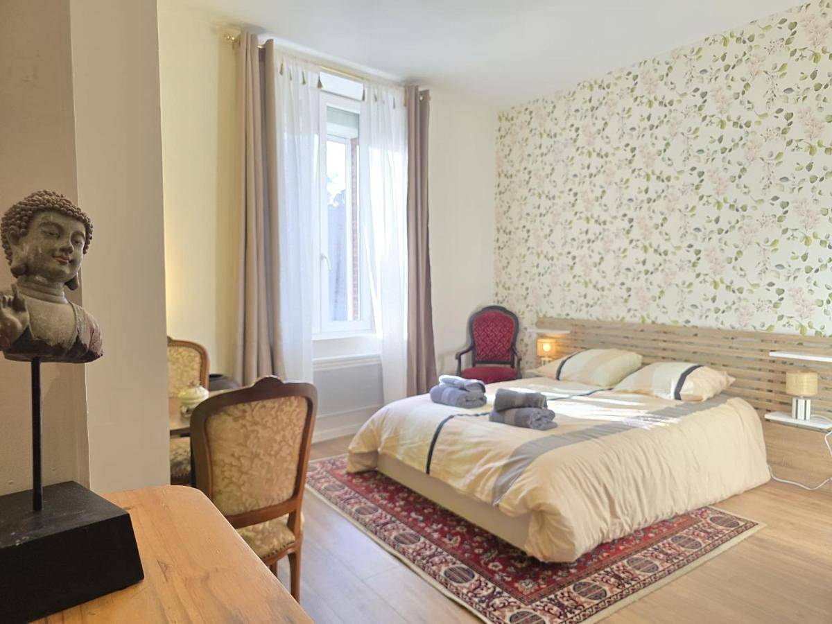 Appartement entier, Studio, avec cuisine et salle de bain face au Jardin Massey in Tarbes, Hautes-Pyrénées