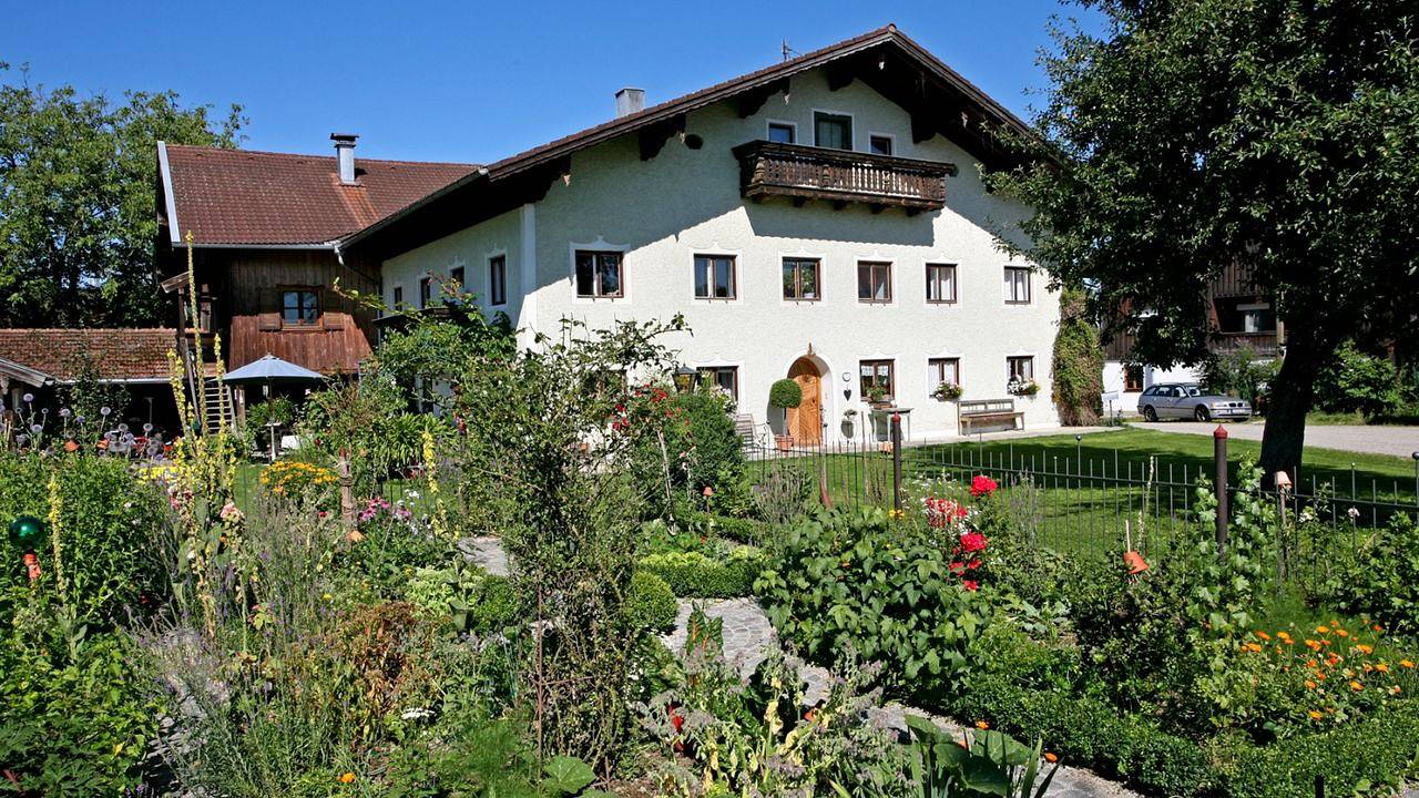 Ganze Ferienwohnung, Ferienwohnung für 6 Personen (90 m²) in Traunwalchen in Traunreut, Landkreis Traunstein