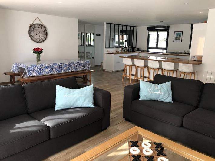 Location de vacances pour 8 personnes, avec Terrasse et Jardin à Bréville-sur-Mer