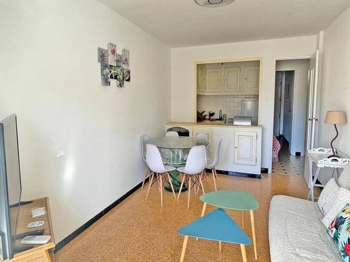 Gîte pour 6 personnes, avec terrasse, adapté aux familles dans Casino De Sainte Maxime