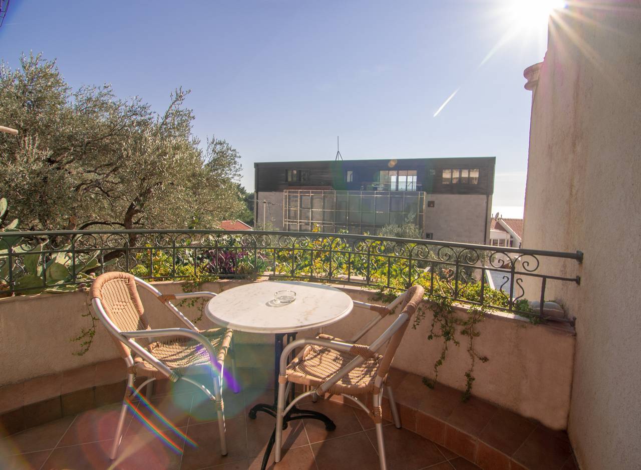 Zimmer Balkon Meerseite n1 in Sveti Stefan, Opština Budva