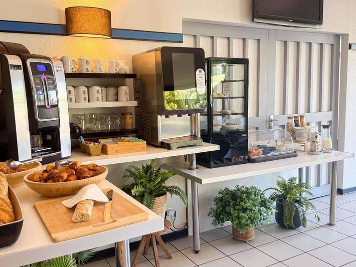 Hôtel pour 3 personnes, avec jardin et vue, animaux acceptés à Saint-Christol-lès-Alès - 2