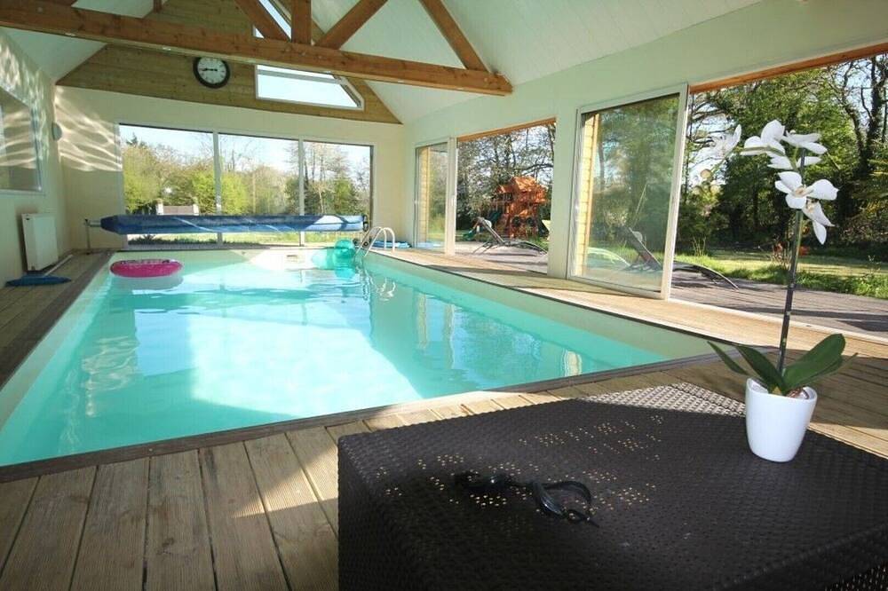 Grande villa familiale **** avec piscine d'intérieur proche Deauville in Auberville, Région de Lisieux