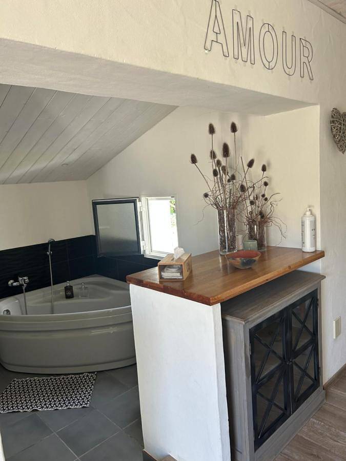 Double Room with Private Bathroom in Notre-Dame-de-Riez, Vallée de la Loire