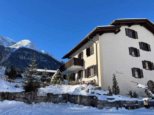Ferienwohnung für 4 Personen, mit Balkon in Bergün