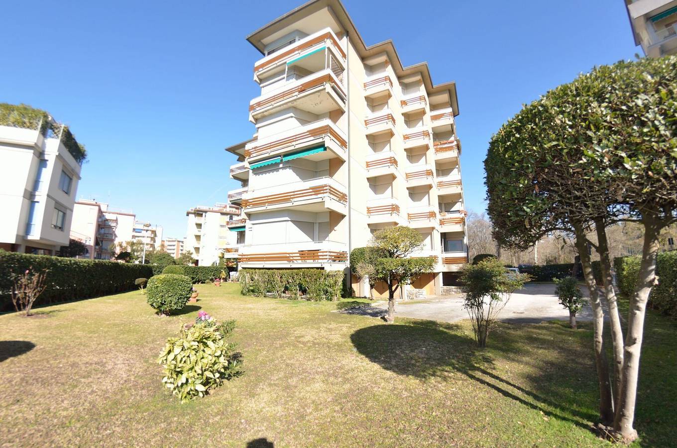 Ganze Ferienwohnung, Ferienwohnung für 6 Personen mit Terrasse in Viareggio, Italienische Riviera