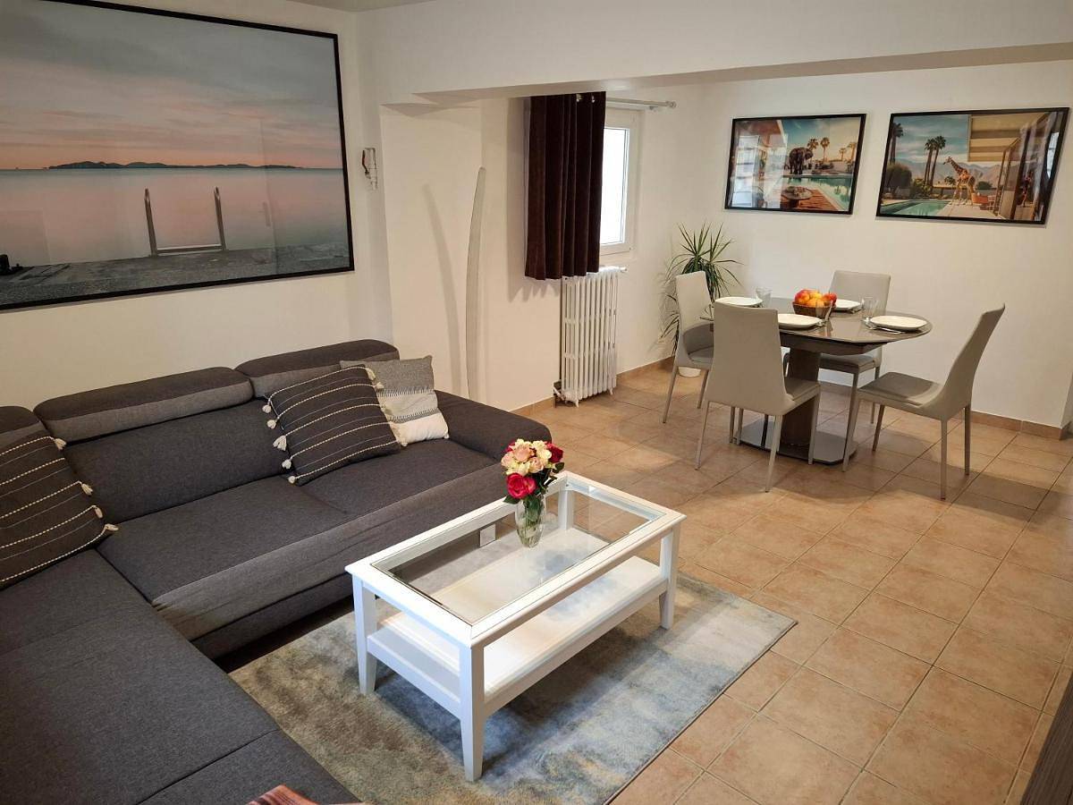 Appartement entier, Two-Bedroom Apartment in Coupvray, Seine-et-Marne