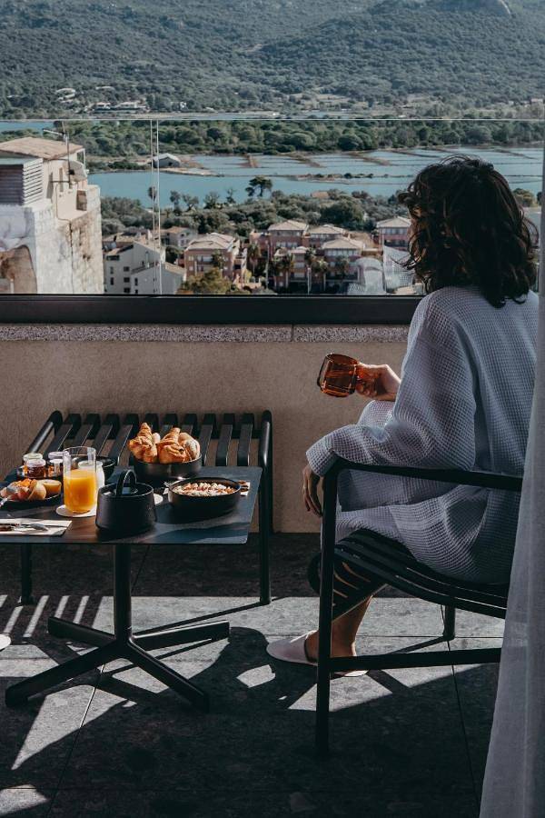 Hôtel pour 2 personnes, avec terrasse dans Office de Tourisme Porto Vecchio Sud Corse - 3