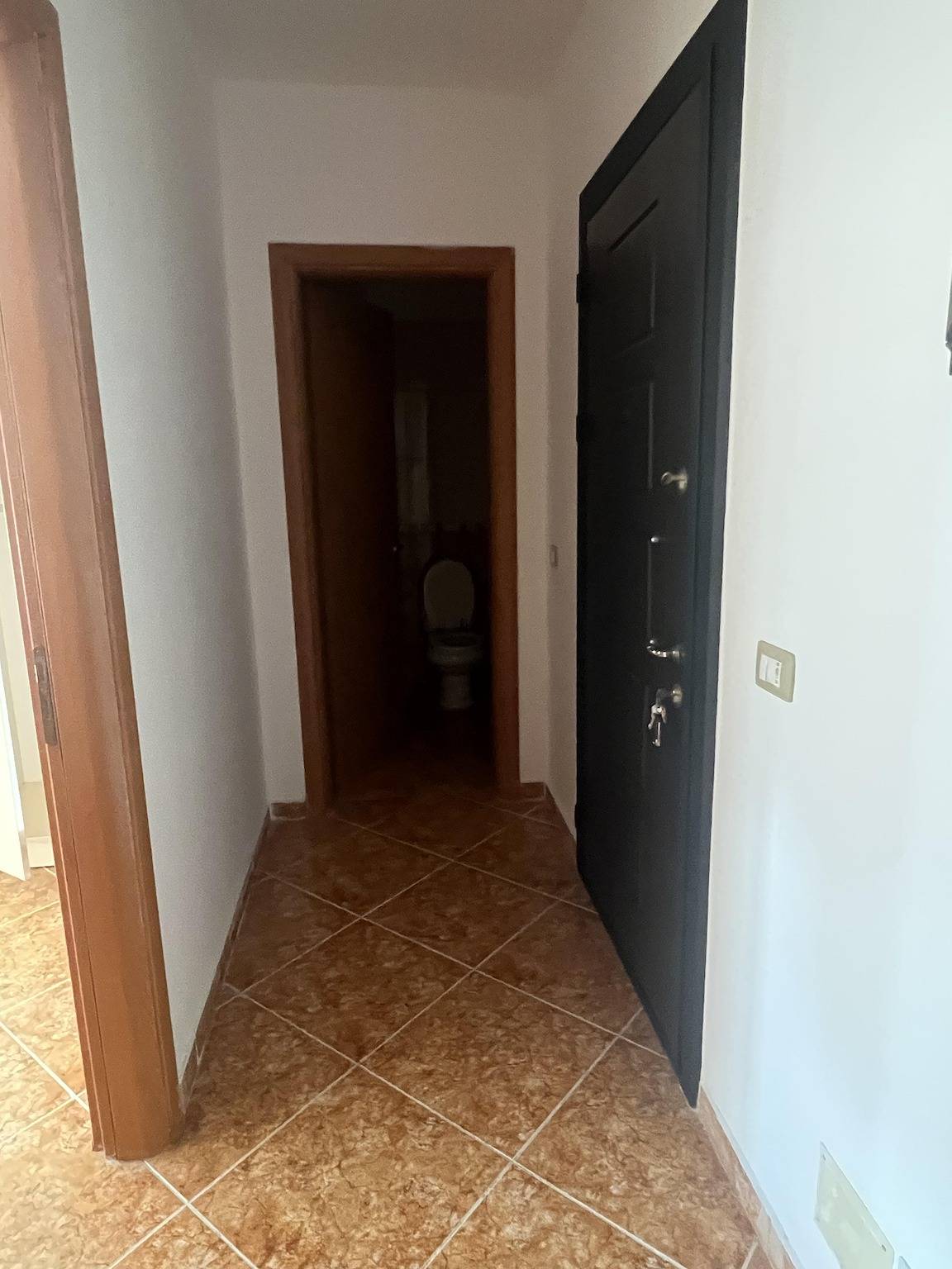 Hel semesterlägenhet, Inviting 2-Bed Apartment in Durrës in Durrës, Albanien