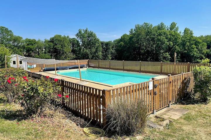 Location de vacances pour 15 personnes, avec piscine et jardin à Saint-Révérend