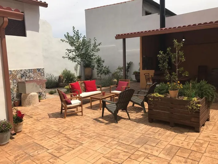 Casa rural para 8 personas, con jardín - 1