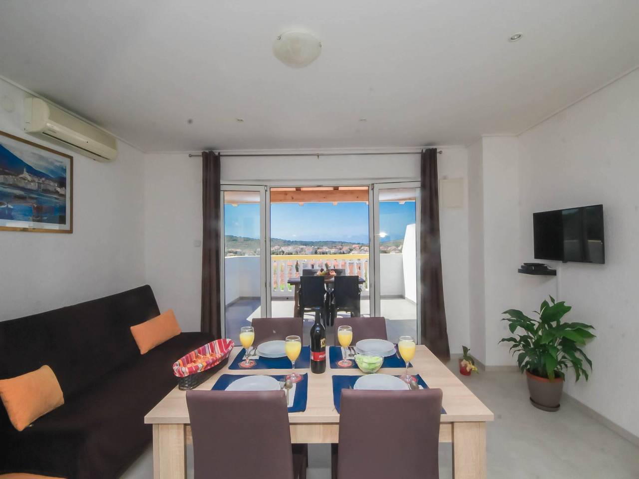 Ganze Wohnung, Apartments Horvat - Yellow in Tisno, Murter
