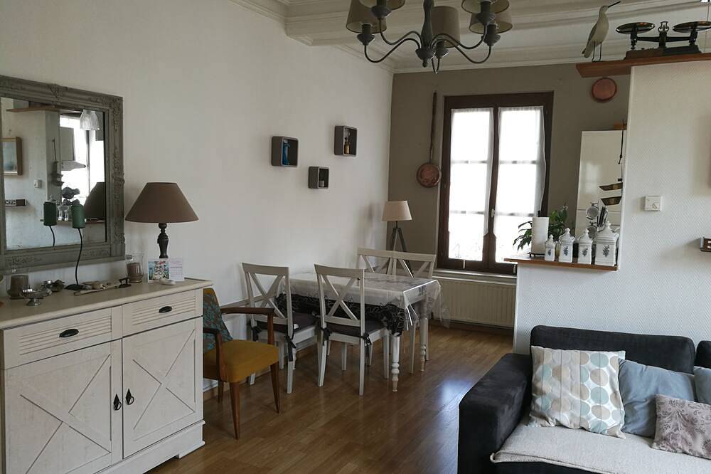 Appartement entier, 2P. tout confort-48m2+jardinet.Plage, port, commerces et chateau 8mn à pieds in Dieppe, Région de Dieppe