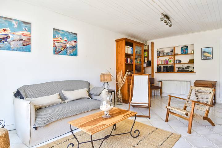 Location de vacances pour 7 personnes, avec terrasse et jardin dans Plage De La Bosse L Epine - 3