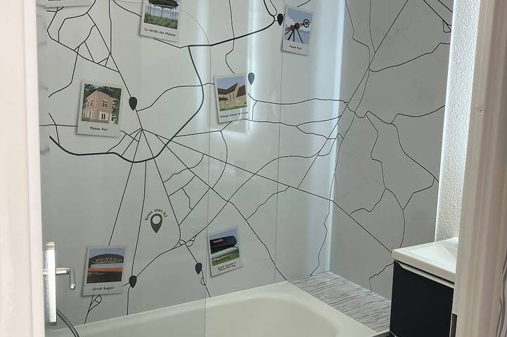Apartamento entero, Apartment for 2–4 people, a 10-minute walk from the 24H du Mans racetrack, with private parking in Le Mans, Sarthe