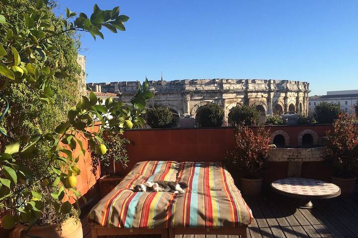 Gîte pour 6 personnes, avec Terrasse dans Arenes De Nimes