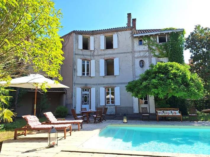 Villa pour 14 personnes, avec terrasse ainsi que jardin et piscine - 1
