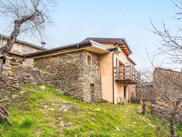 Gîte pour 5 personnes, avec balcon à Triora