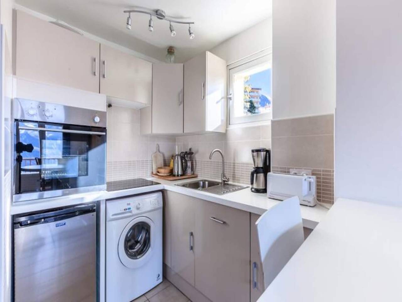 Ganze Wohnung, Ferienwohnung für 6 Personen mit Balkon in Huez, Nationalpark Écrins