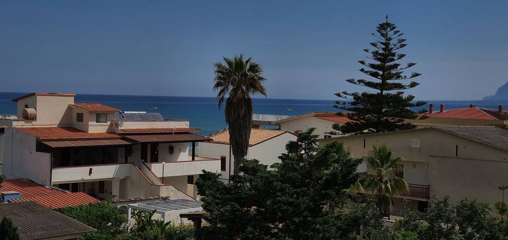 Appartamento intero, Appartamento 'Veranda Sul Beach Di Alcamo Marina' con vista mare, Wi-Fi e aria condizionata in Alcamo Marina, Alcamo