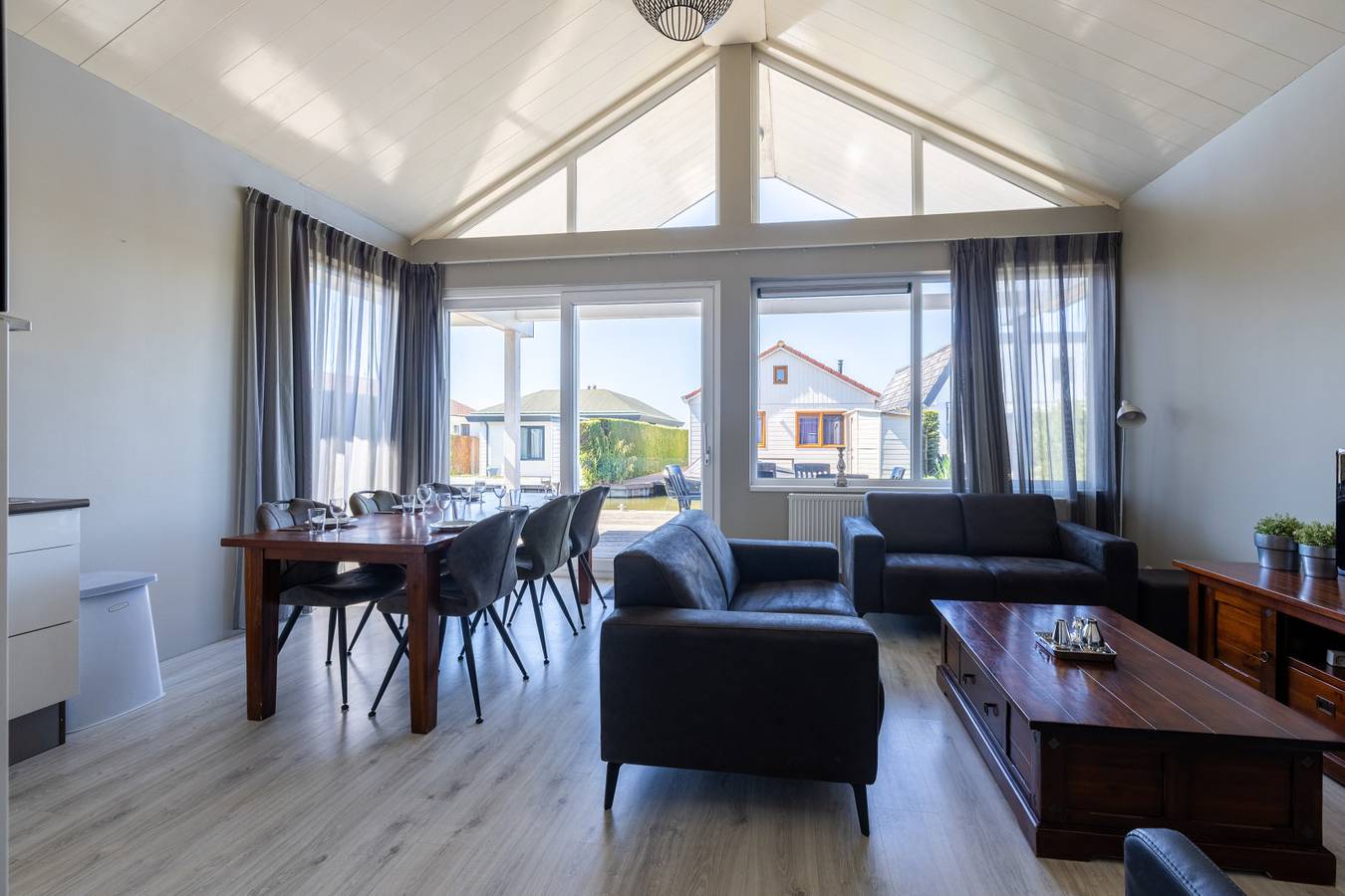 Ferienhaus für 6 Personen mit Terrasse am Wasser in Wervershoof am Ijsselmeer. in Ijsselmeer