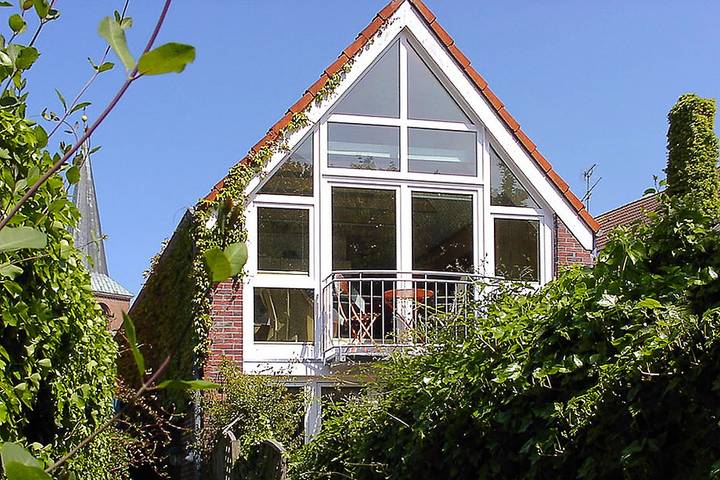 Ferienwohnung für 4 Personen, mit Balkon und Sauna sowie Garten, kinderfreundlich in Esens - 2