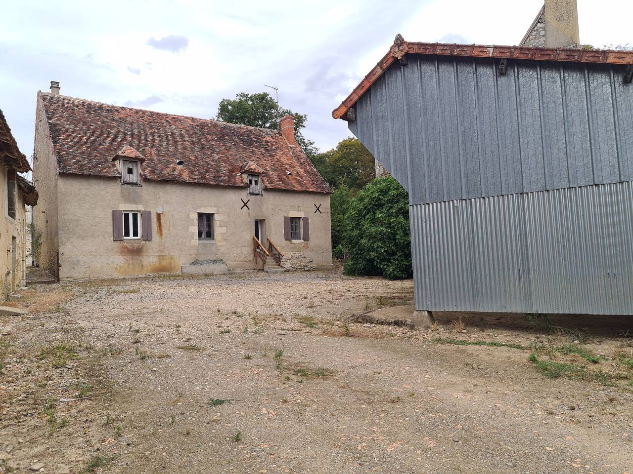 Maison de campagne en Berry, proche de La Châtre et George Sand, cour, jardin privé, tout inclus in Verneuil-sur-Igneraie, Région de La Châtre