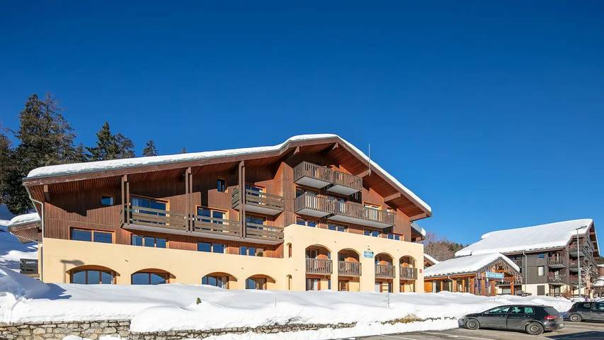 Appartement de vacances pour 7 personnes, avec piscine ainsi que sauna et terrasse, animaux acceptés