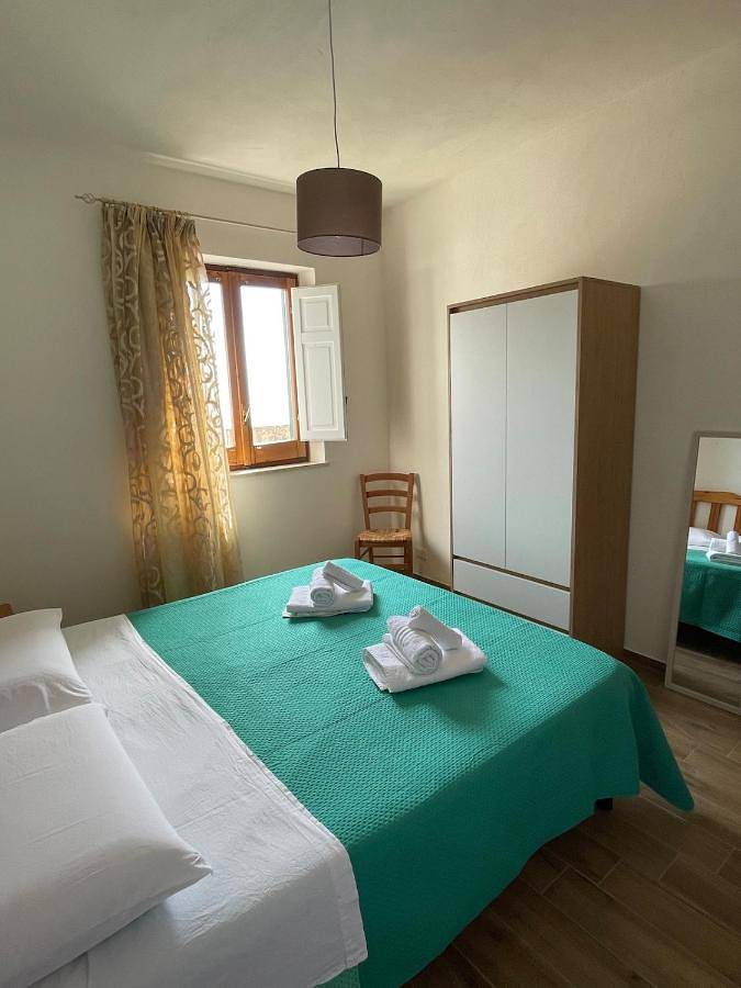 Gîte pour 4 personnes, avec vue et jardin, animaux acceptés à Erice - 3