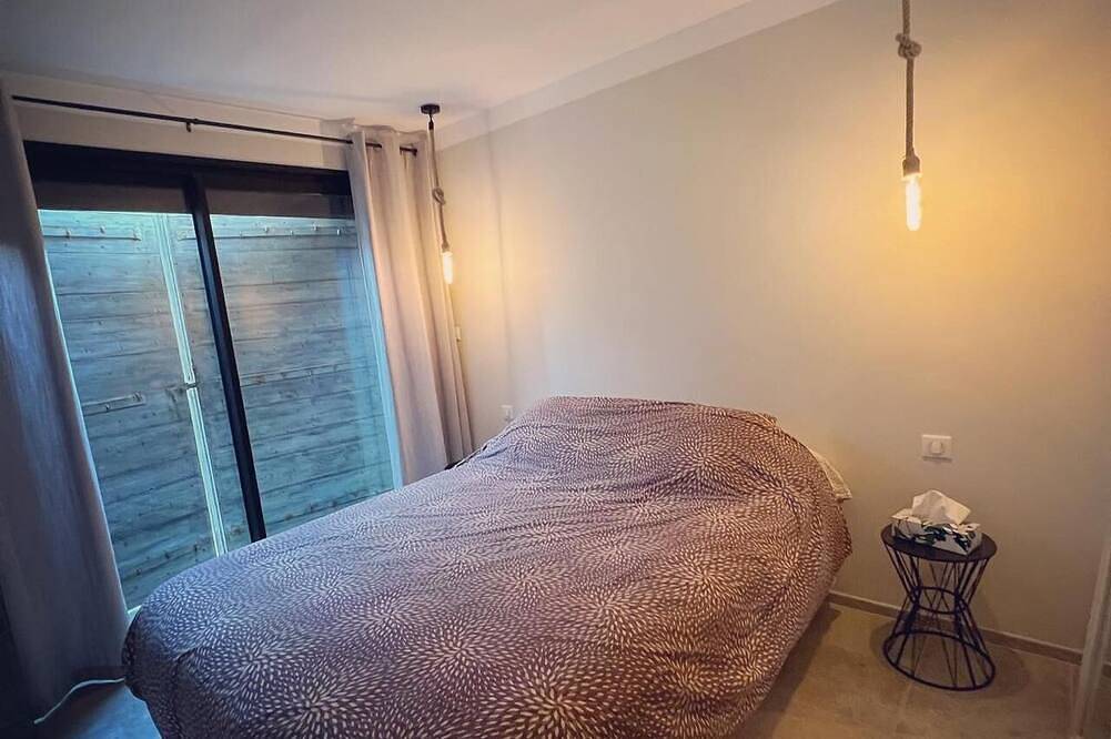 Beautiful Country House For 16 to 18 People 6 bedrooms and 3 bathrooms in Grans, Aix-en-Provence region