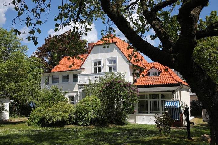 Ferienhaus mit Meerblick für 6 Personen, mit Balkon und Ausblick sowie Garten und Sauna in Göhren - 2