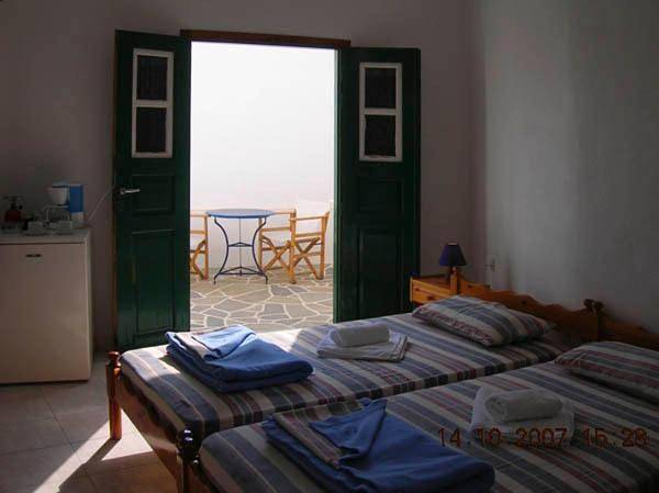 Irene Rooms in Folégandros