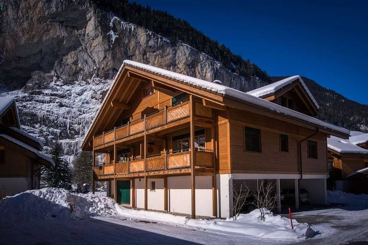 Ferienwohnung für 5 Personen, mit Balkon in Lauterbrunnen
