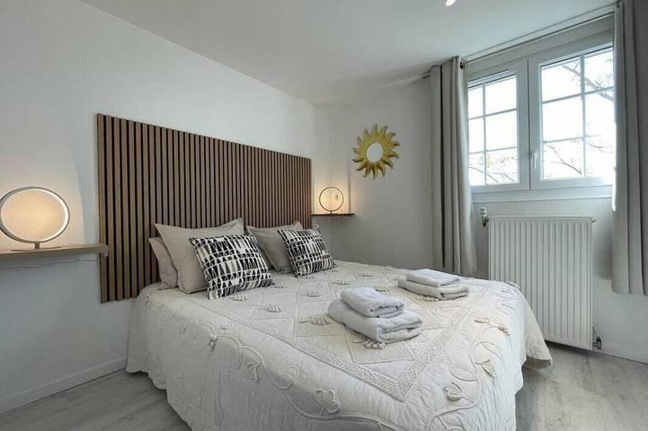 Appartement entier, Le Belvue un séjour détente vue sur la chaîne des Pyrénées in Estialescq, Béarn