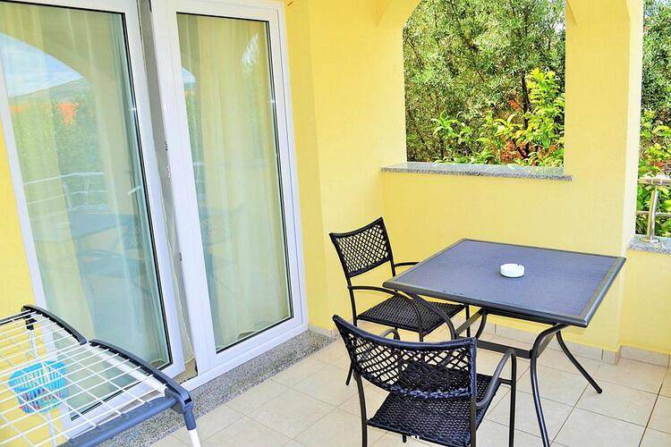 Geheel appartement, Apartments Villa Moonlight - One Bedroom Apartment with Sea View Balcony and Terrace (Sandra) in Okrug Gornji, Čiovo
