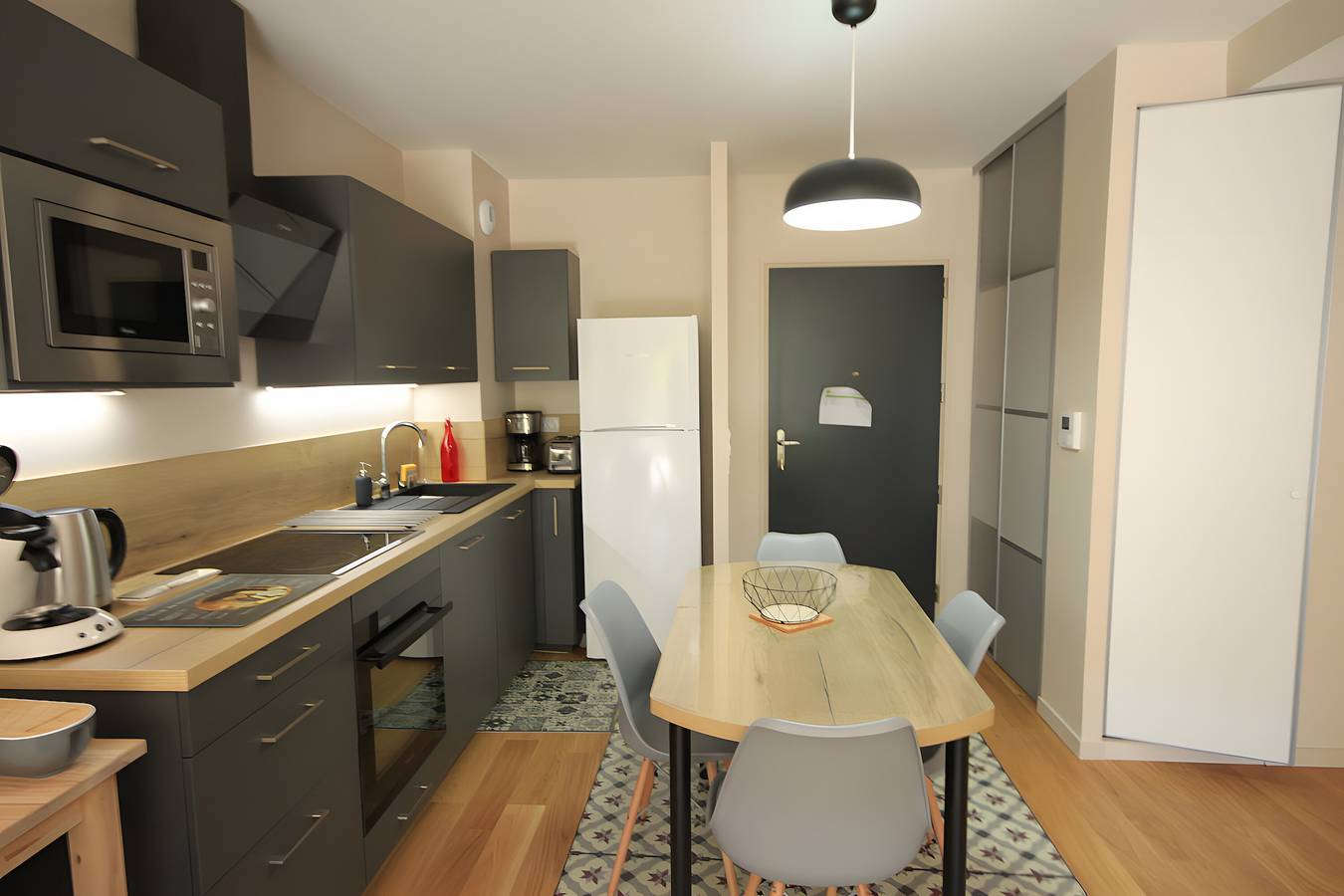 Appartement entier, Appartement 'B2 - La Montille' avec vue sur la montagne in Mont-Dore, Parc naturel régional des Volcans d'Auvergne