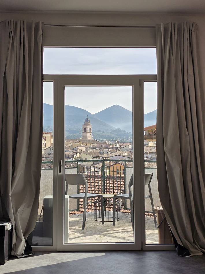 Appartamento vacanze per 4 persone, con terrazza e vista lago, con animali domestici - 1