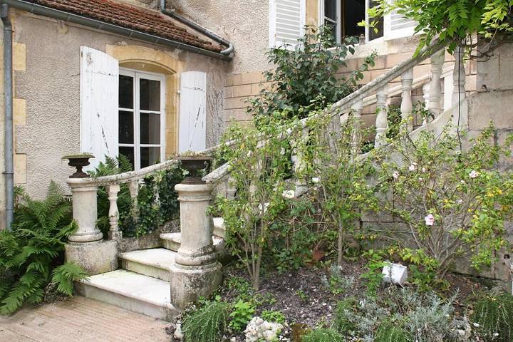 Location de vacances pour 2 personnes, avec Terrasse et Vue dans Moulins-en-Tonnerrois