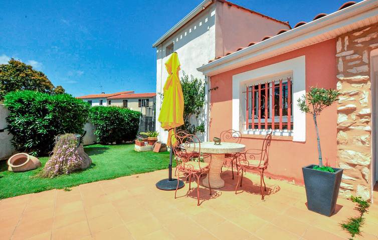 Modernes Apartment mit Terrasse und Parkplatz, 400m zum Stadtzentrum in Saleilles, Côte d'Améthyste