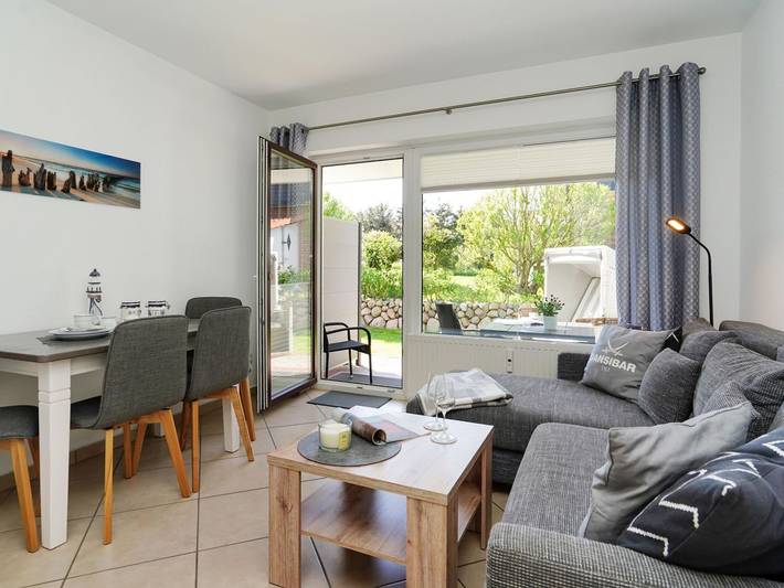 Ganze Ferienwohnung, Nordstern - Nordstern – 3-Zimmer-App. für 4 Personen mit Terrasse, Stellplatz, WLAN. in Westerland, Sylt (Gemeinde)