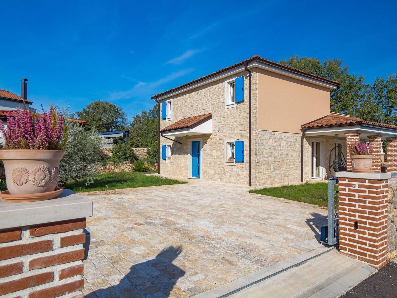 Romantische Villa mit Pool, umgeben von Natur in Malinska-Dubašnica, Krk