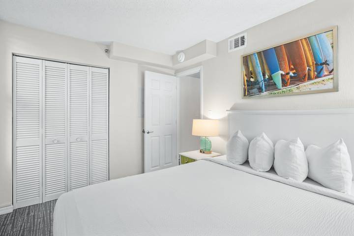 Vacation rental for 6 people, with balcony and pool as well as sauna in Ormond Beach