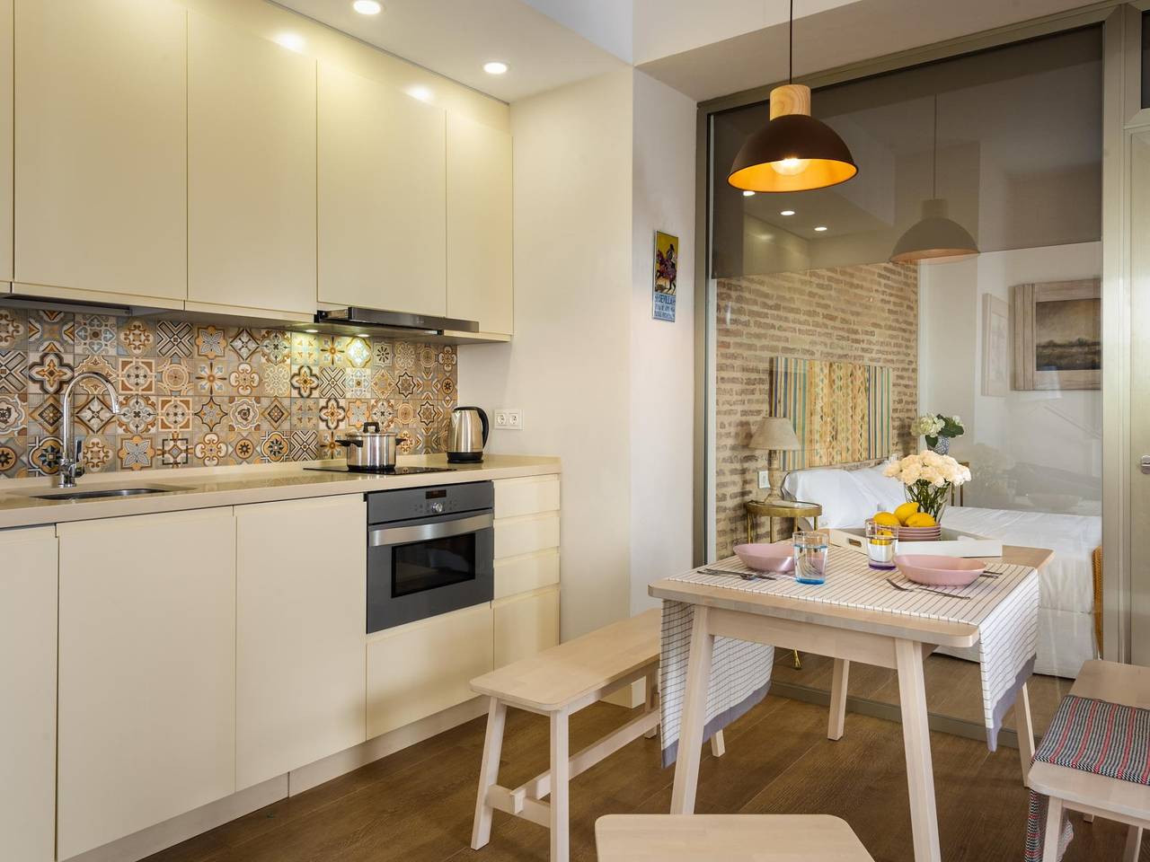 Apartamento vacacional entero, Misterhost Triana Patio de las Flores in Central Seville, Sevilla