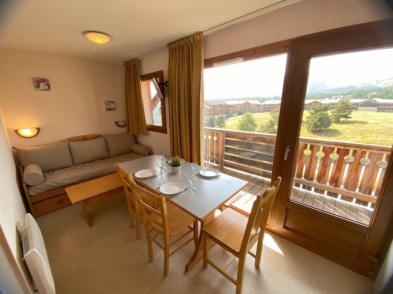 Ganze Wohnung, Wohnung 4 Personen, Südbalkon, nahe Pisten, 2 Sz in Saint-Étienne-en-Dévoluy, Le Dévoluy