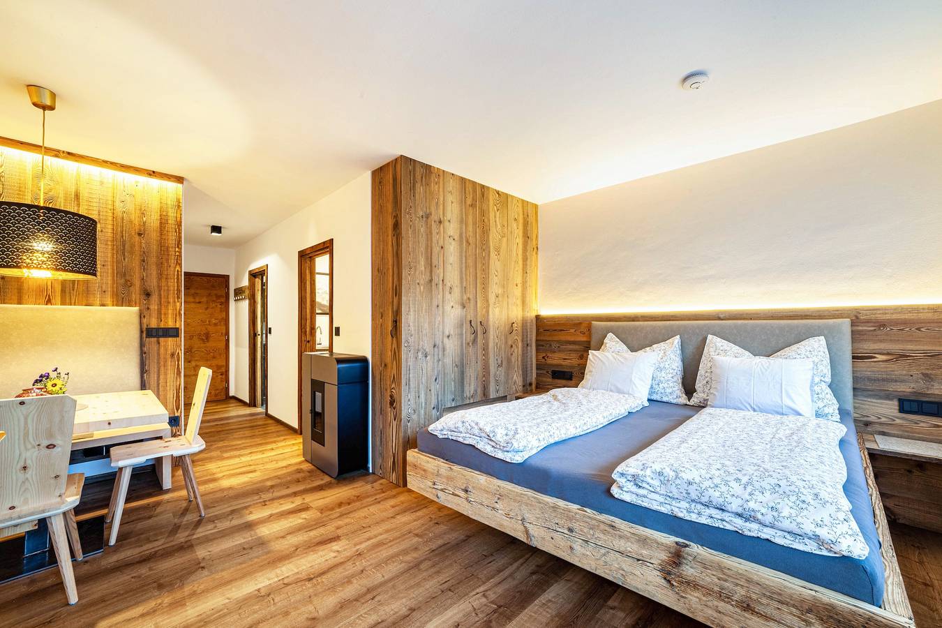 Ganzes Studio, Studio 'Kuppelwies 363' mit Bergblick, privater Terrasse und Wi-Fi in Kuppelwies, Ulten