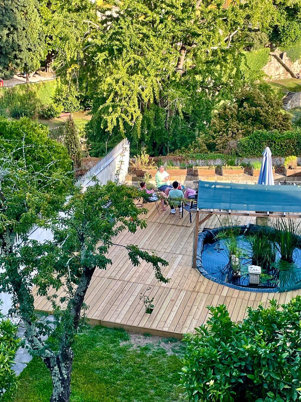 Entire apartment, Industrial Design Apart at City Center with Shared Garden, Wi-Fi and Air Conditioning in Miragaia (Porto), Porto