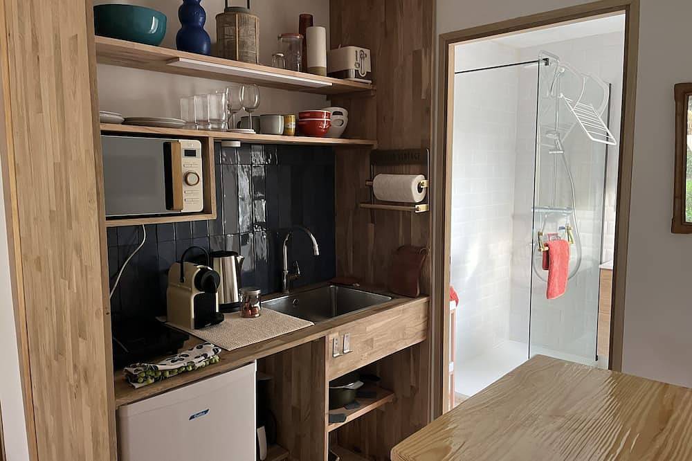 Ganze Wohnung, Lovely studio in mas provençal with private parking in Avignon, Vaucluse