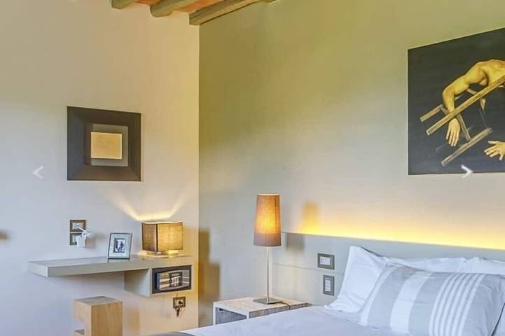 Umbria - A country residence  6 Bedrooms w Ensuite Bathrooms in Todi, Perugia Province