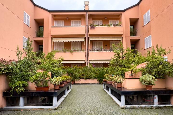 Appartement entier, [Balcon et garage] Plages à 5min • Smart Tv in Loano, Riviera di Ponente